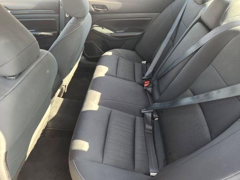 Used 2024 Nissan Altima 2.5 SV FWD image 19