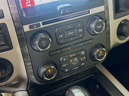 Used 2017 Ford Expedition Limited w/ Equipment Group 301A RWD image 22