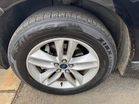 Used 2018 Ford Edge SEL w/ Equipment Group 201A image 5