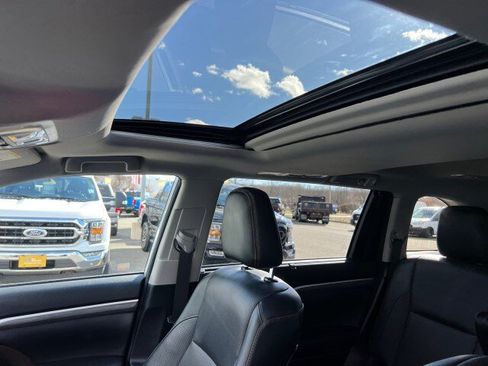 Used 2018 Toyota Highlander Limited image 10