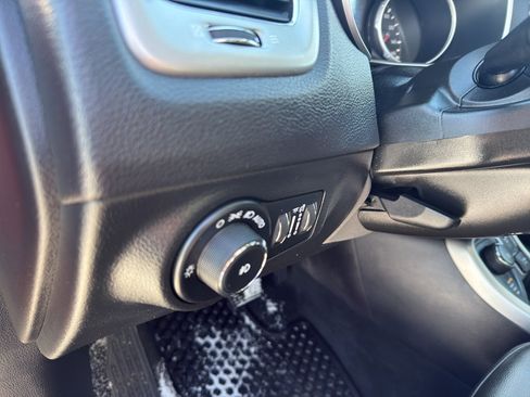 Used 2019 Jeep Compass Latitude w/ Cold Weather Group image 14