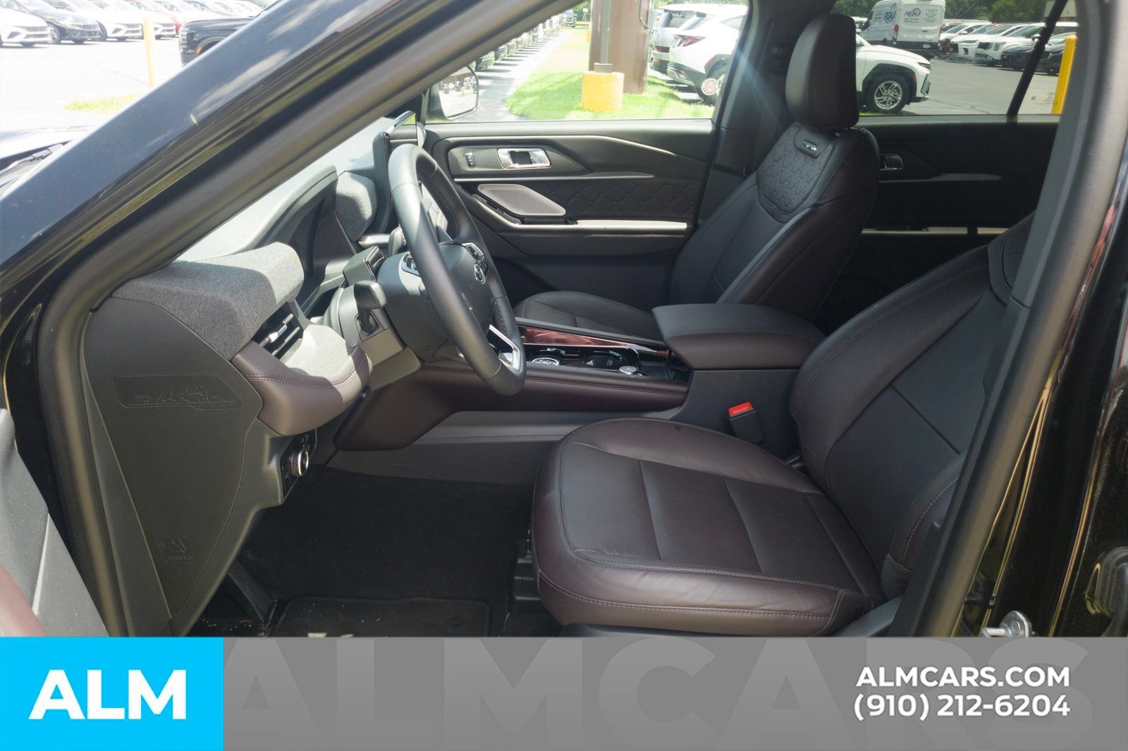 Used 2026 Ford Explorer Platinum w/ LUX Leather Package AWD/4WD image 16