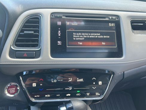 Used 2017 Honda HR-V EX image 12