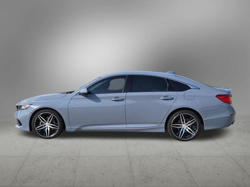 Used 2021 Honda Accord Touring image 3