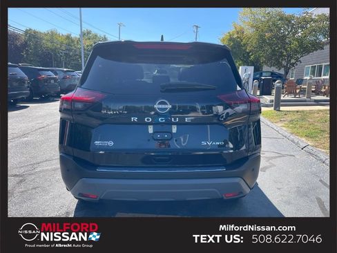 Certified 2023 Nissan Rogue SV w/ SV Premium B Package AWD/4WD image 4