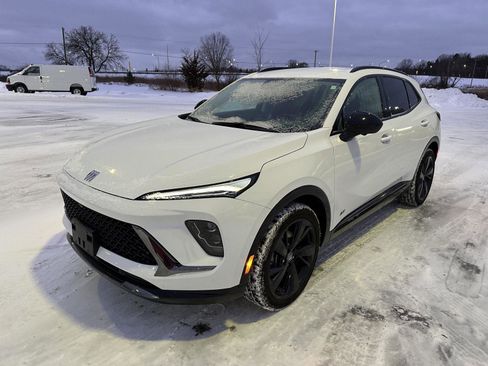 Used 2025 Buick Envision Sport Touring image 13