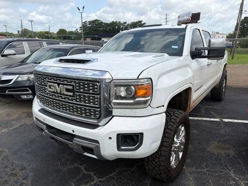Used 2019 GMC Sierra 2500 Denali w/ Duramax Plus Package AWD/4WD image 1
