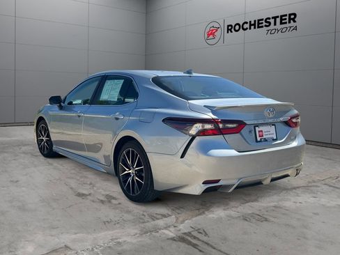 Used 2023 Toyota Camry SE FWD image 3