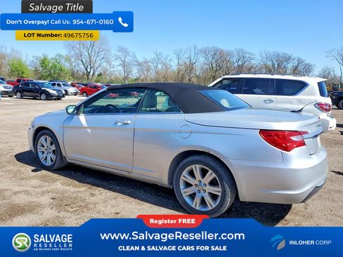 Used 2011 Chrysler 200 Touring FWD image 3