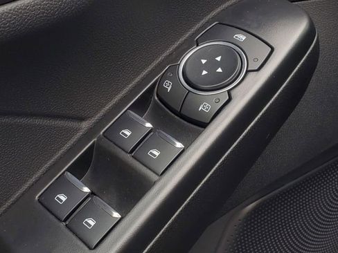 Used 2025 Ford Escape SE FWD image 12