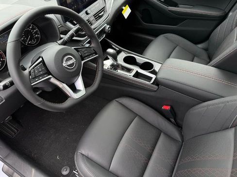 New 2025 Nissan Altima 2.5 SR w/ SR Premium Package image 17