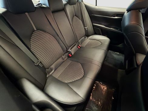 Used 2019 Toyota Camry SE w/ Carpet Mat Package FWD image 14