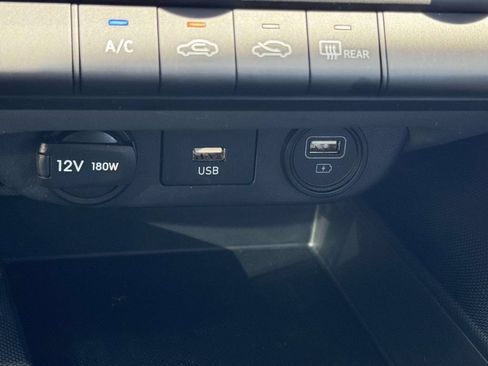 Used 2023 Hyundai Elantra SE FWD image 26