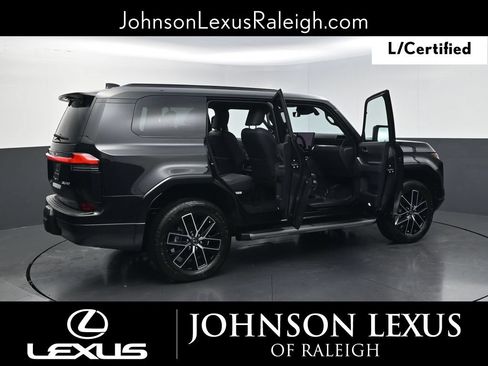 Used 2024 Lexus GX 550 w/ Accessory Package (Z1) AWD/4WD image 31
