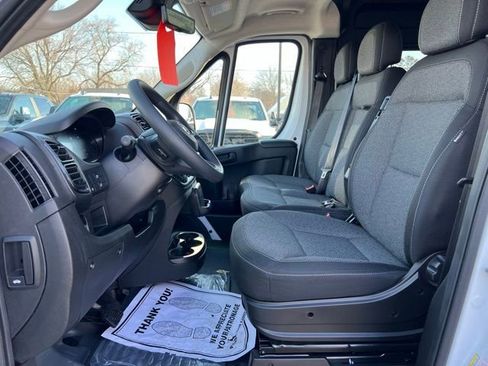Used 2025 RAM ProMaster 3500 w/ Crew Van Package FWD image 5