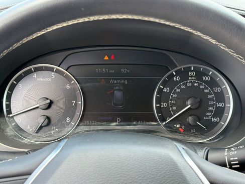 Used 2023 INFINITI QX50 Luxe FWD image 18