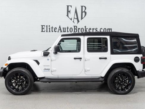 Used 2023 Jeep Wrangler Unlimited Sahara w/ Cold Weather Group AWD/4WD image 2
