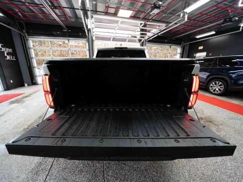 Used 2024 Toyota Tacoma TRD Sport w/ TRD Sport Upgrade Package image 27