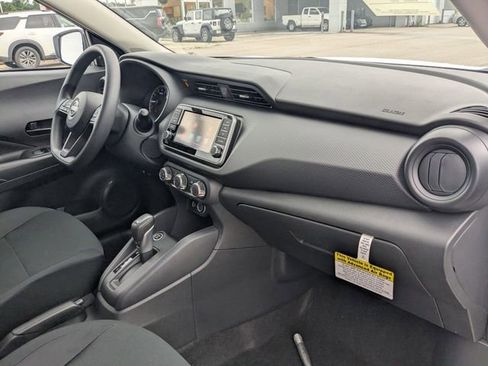 New 2025 Nissan Kicks Play S image 35