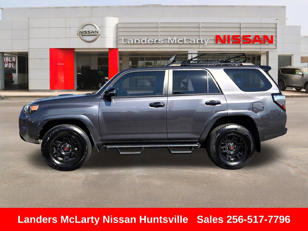 Used 2021 Toyota 4Runner Venture w/ Moonroof Package AWD/4WD image 8