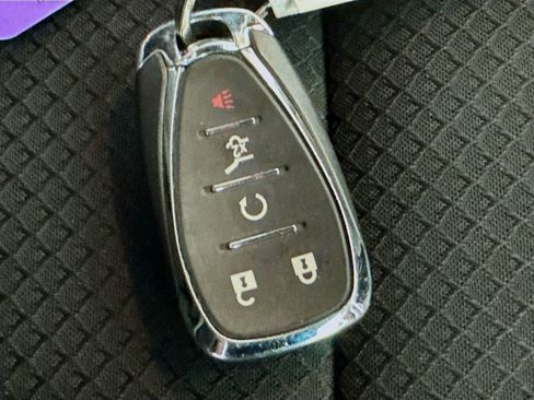 Used 2021 Chevrolet TrailBlazer RS w/ Sun and Liftgate Package image 36