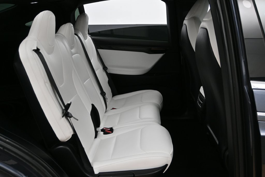 Used 2020 Tesla Model X Long Range AWD/4WD image 27