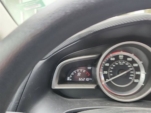 Used 2016 MAZDA MAZDA3 i Sport FWD image 26