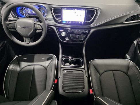 New 2026 Chrysler Pacifica Limited w/ S Appearance Package image 34