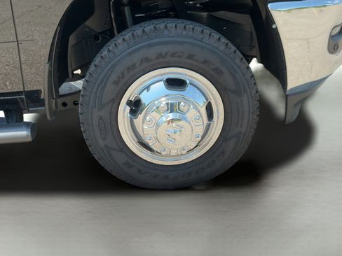 New 2026 RAM 3500 Tradesman AWD/4WD image 32