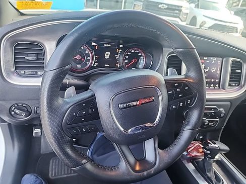 Used 2018 Dodge Charger R/T RWD image 6