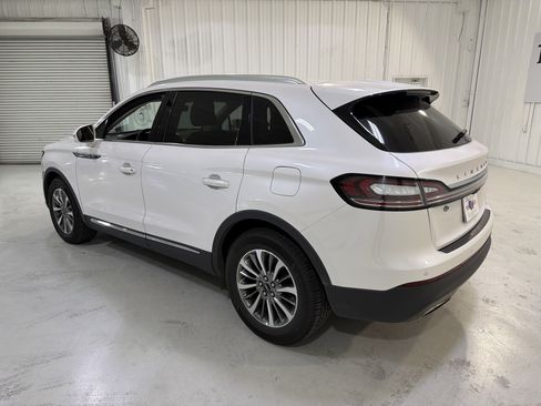 Used 2019 Lincoln Nautilus Select w/ Cargo Utility Package image 3
