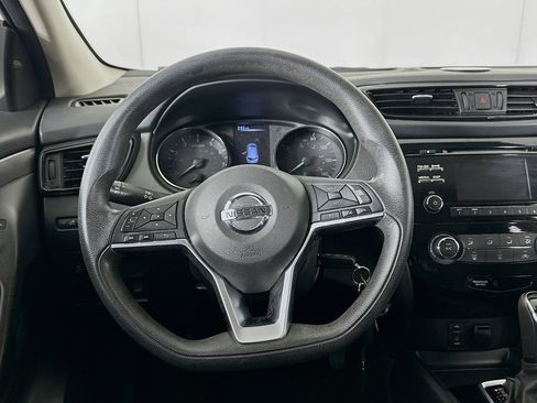 Used 2018 Nissan Rogue Sport S w/ S Appearance Package FWD image 17