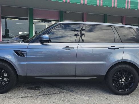 Used 2018 Land Rover Range Rover Sport SE AWD/4WD image 2