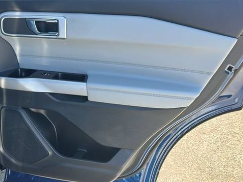 Certified 2022 Ford Explorer XLT w/ Equipment Group 202A AWD/4WD image 12