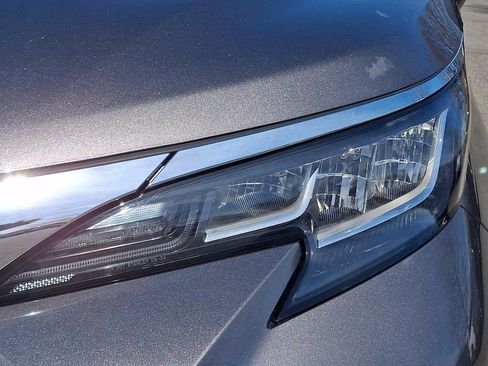 Certified 2023 Toyota Sienna XLE AWD/4WD image 10
