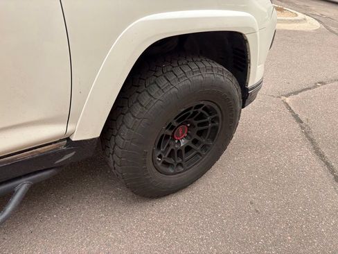 Used 2019 Toyota 4Runner Limited AWD/4WD image 14