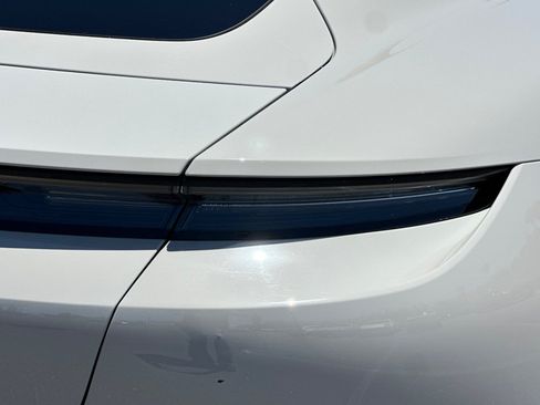Certified 2022 Porsche Taycan RWD image 27