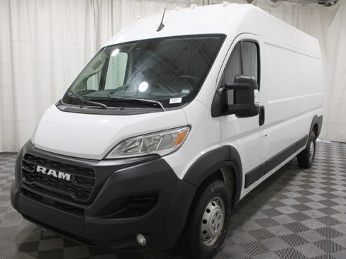 Used 2025 RAM ProMaster 2500 w/ Convenience Group FWD image 28