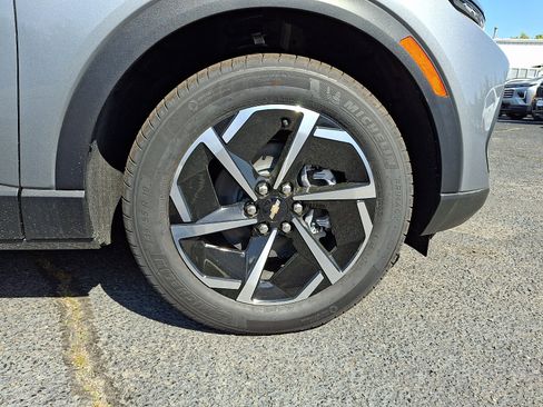 New 2026 Chevrolet Equinox EV LT FWD image 7