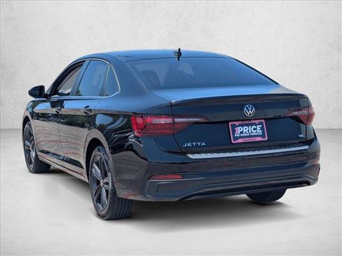 Used 2024 Volkswagen Jetta SE w/ Panoramic Sunroof Package FWD image 8