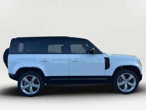 Used 2023 Land Rover Defender 110 X-Dynamic SE AWD/4WD image 11