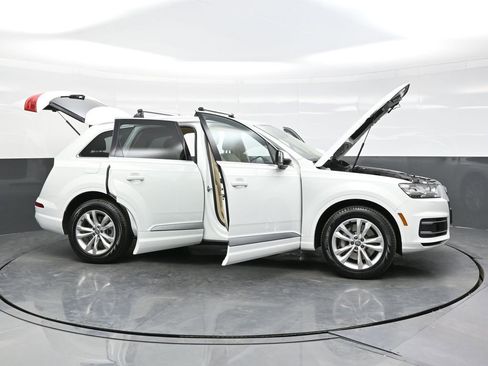 Used 2019 Audi Q7 3.0T Premium Plus w/ Premium Plus Package AWD/4WD image 47