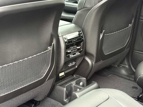 New 2025 Jeep Grand Cherokee L Limited w/ Black Appearance Package image 27