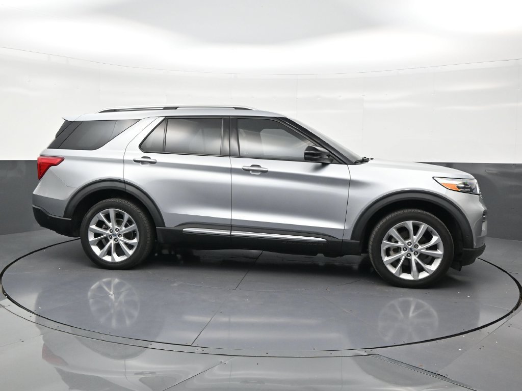Used 2022 Ford Explorer Platinum w/ Equipment Group 601A AWD/4WD image 6
