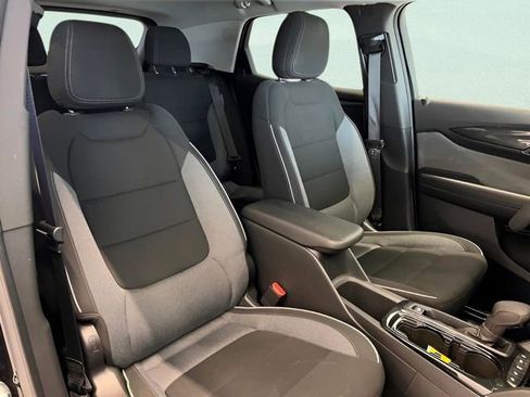 Used 2025 Chevrolet TrailBlazer LT image 12