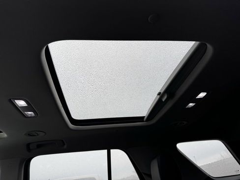 Used 2019 Chevrolet Traverse Premier w/ Redline Edition image 8