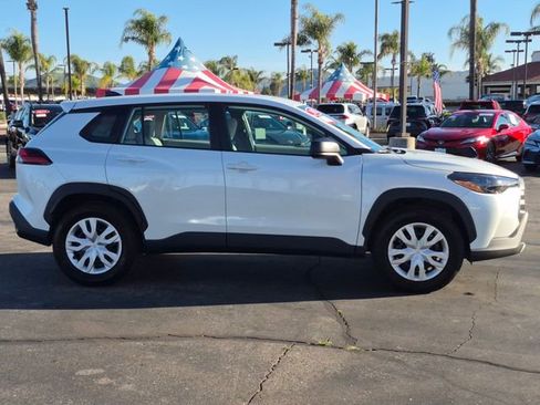 Used 2026 Toyota Corolla Cross L image 4