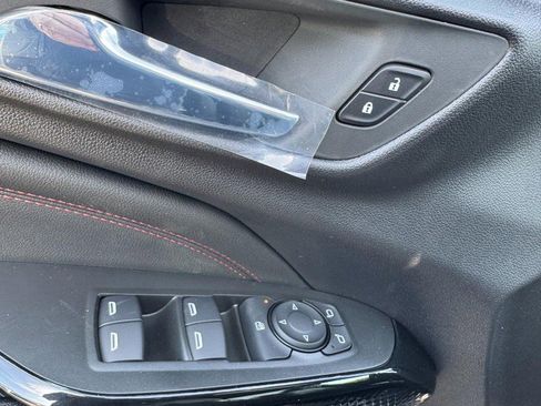 New 2026 Chevrolet Trax RS FWD image 33