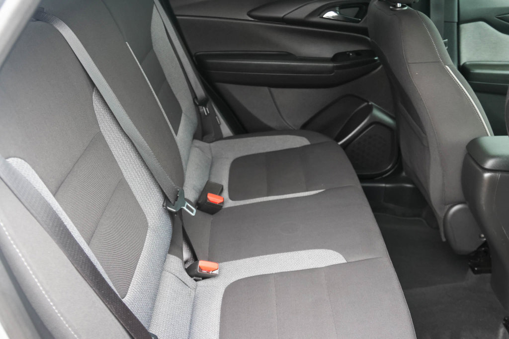 Used 2025 Chevrolet TrailBlazer LT AWD/4WD image 16