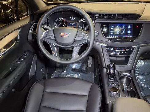 New 2026 Cadillac XT5 Luxury FWD image 10